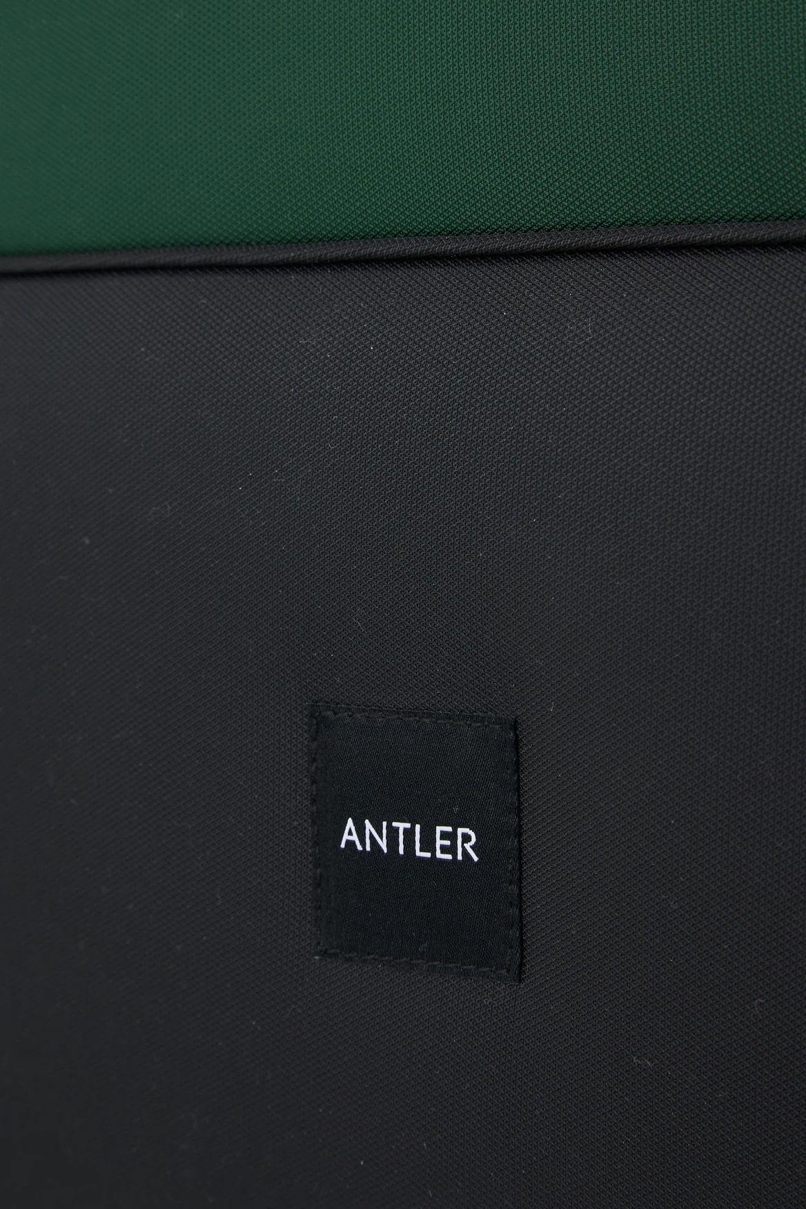 Soft Stripe 69cm Suitcase - Image 6