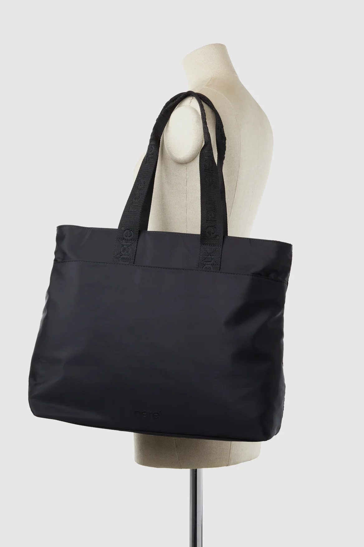 Seeker Travel Tote Bag - Image 4