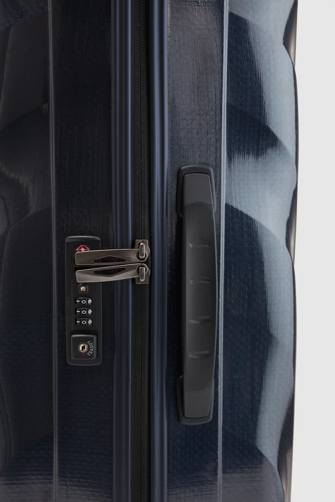 C-Lite Check-In 81cm Suitcase - Image 7
