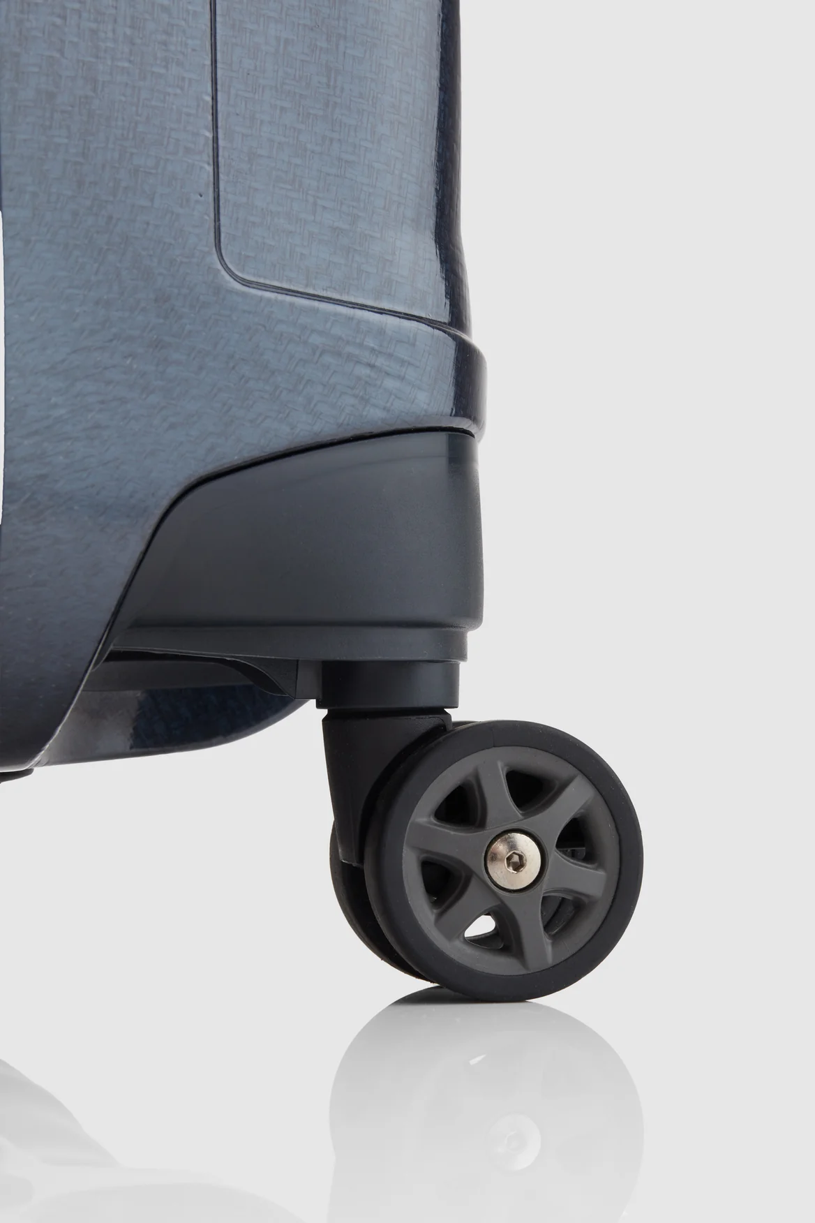 C-Lite Check-In 81cm Suitcase - Image 8