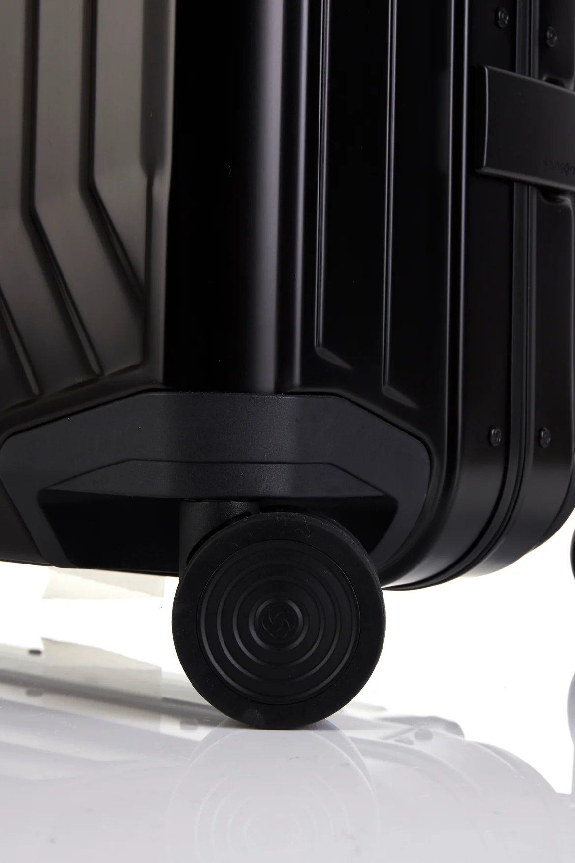 Lite Box ALU 69cm Suitcase - Image 5