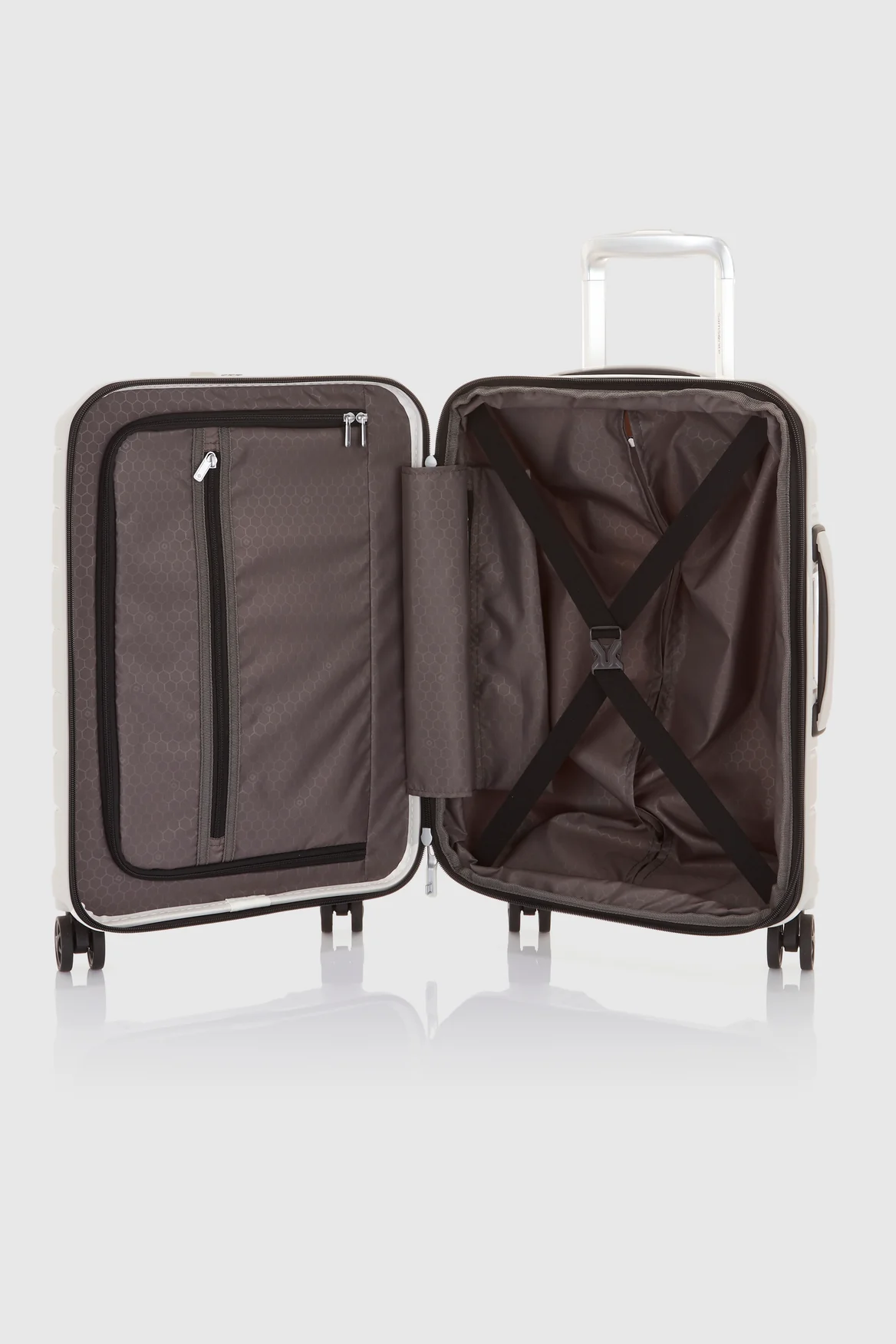 Oc2lite Carry-On 55cm Suitcase - Image 3